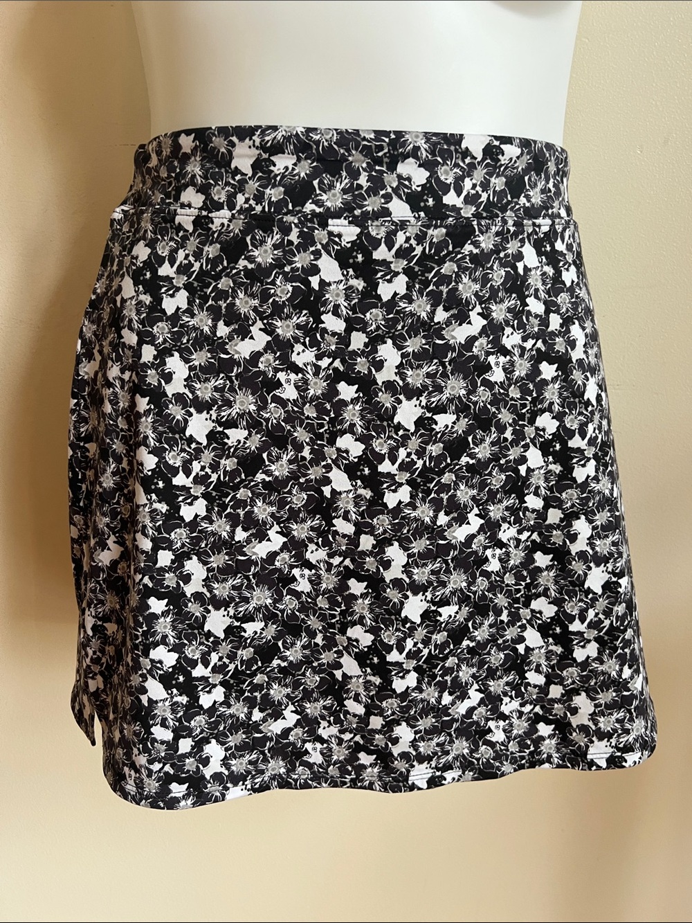 Tranquility Black & White Floral skort Skirt